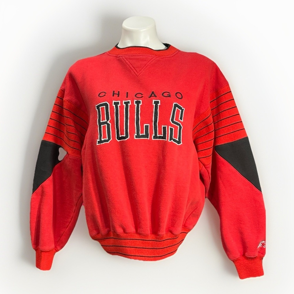 Vintage Starter Bulls Red Embroidered‎ Sweatshirt Size Large Women's